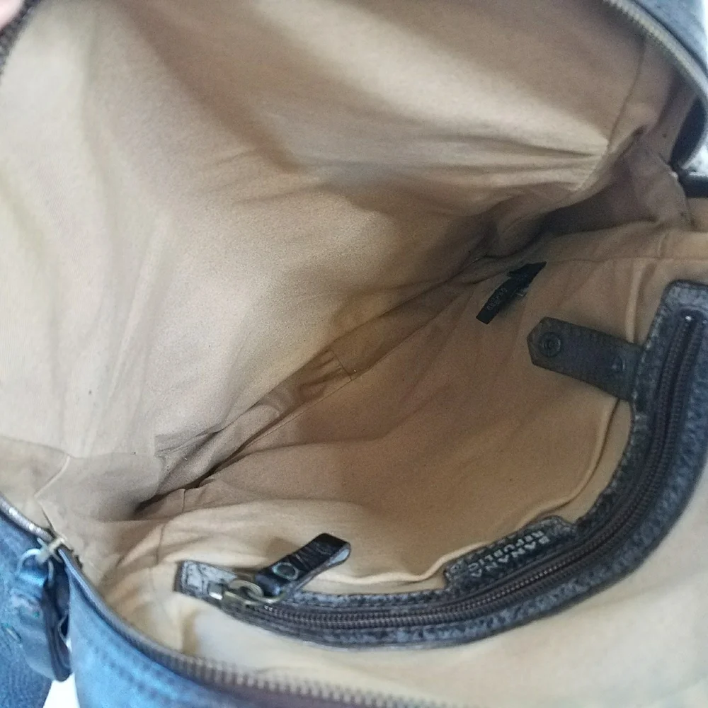 Banana Republic Vintage Leather Messenger Bag